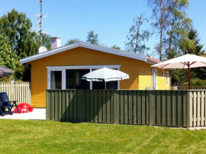 Modish Holiday Home in V ggerl se with Barbecue in Bogø By